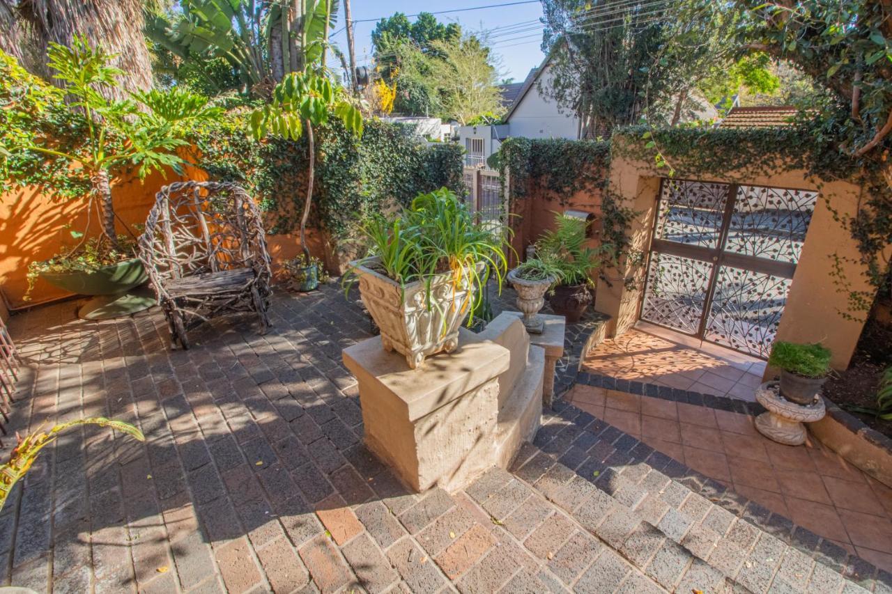 Charlie'S Spot - The Gardens Otel Johannesburg Dış mekan fotoğraf